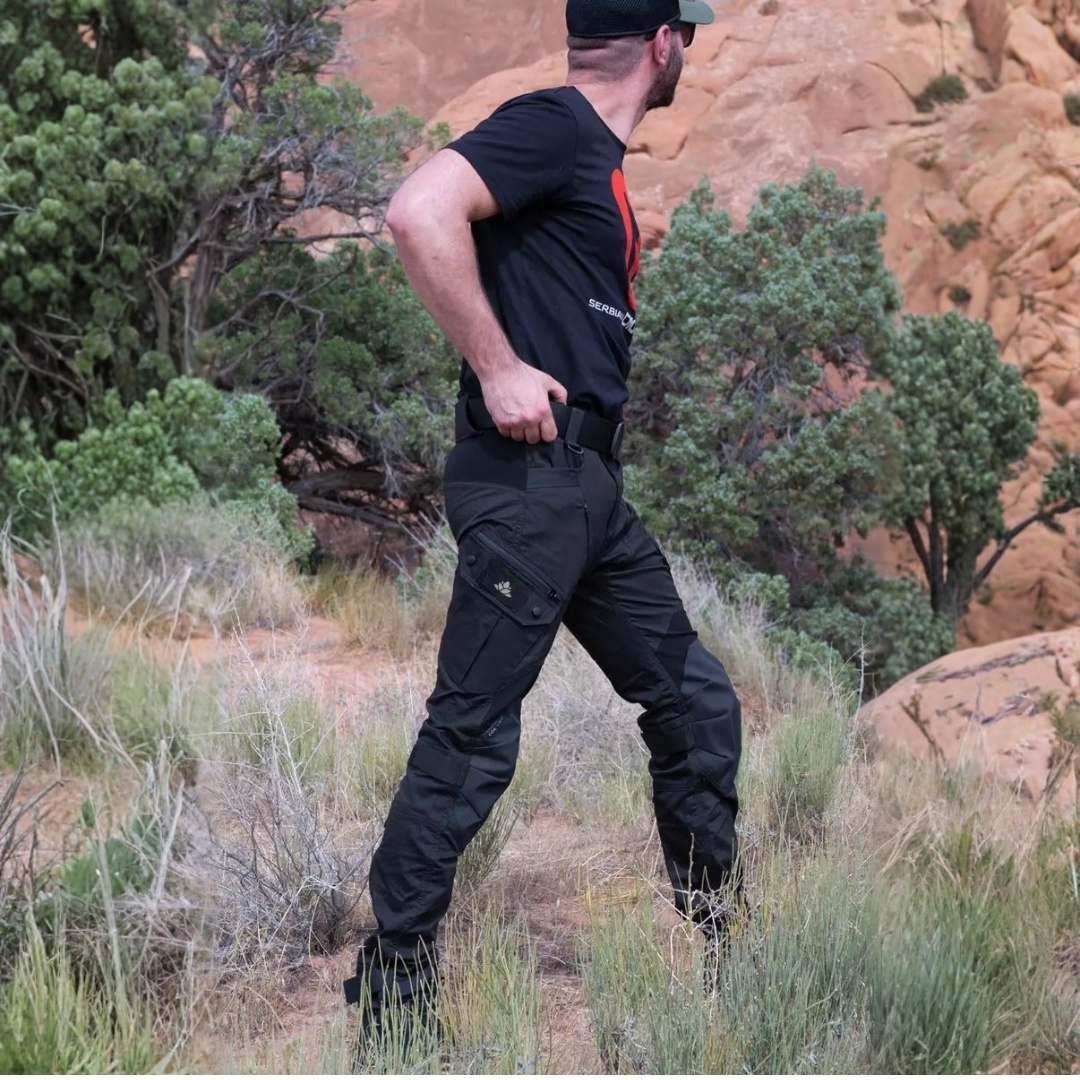 Ultra-durable work pants with 10 pockets